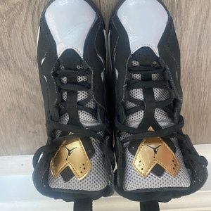Jordan basketball sneaker , boys